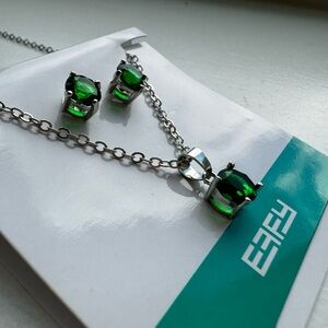 Effy Emerald Necklace & Earrings Set